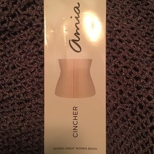 Waist cincher by Amia